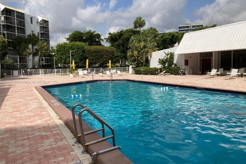 Condominio en venta en Aventura, Florida, 1 dormitorio, 68.84 m2 № 1233070 - foto 3