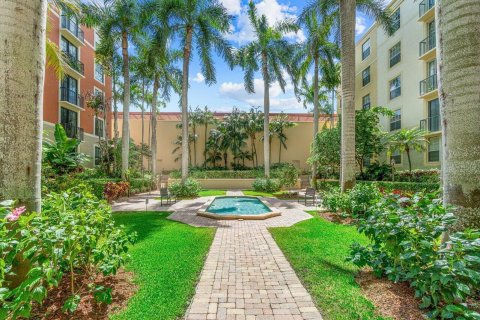 Condo in West Palm Beach, Florida, 2 bedrooms  № 1127619 - photo 23