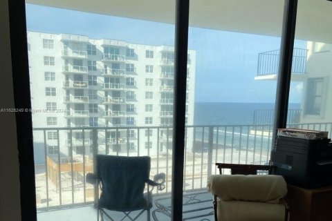 Condominio en venta en Palm Beach, Florida, 2 dormitorios, 137.68 m2 № 1282841 - foto 6