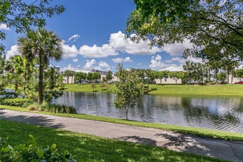 Copropriété à vendre à Hollywood, Floride: 2 chambres, 124.86 m2 № 942390 - photo 9