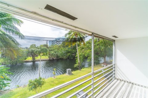 Condominio en venta en Miami Gardens, Florida, 1 dormitorio, 53.51 m2 № 1355382 - foto 10