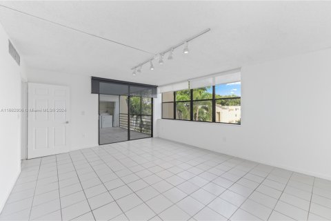 Copropriété à vendre à Aventura, Floride: 3 chambres, 128.21 m2 № 1377108 - photo 9