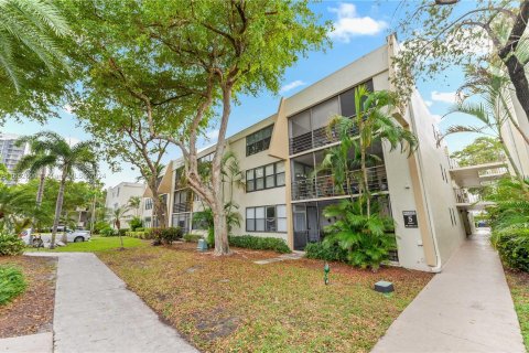 Copropriété à vendre à Aventura, Floride: 3 chambres, 128.21 m2 № 1377108 - photo 26