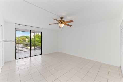 Copropriété à vendre à Aventura, Floride: 3 chambres, 128.21 m2 № 1377108 - photo 13