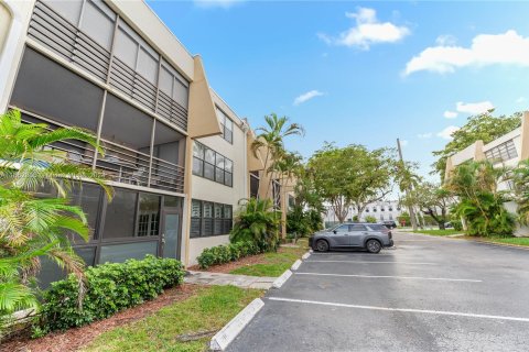 Condo in Aventura, Florida, 3 bedrooms  № 1377108 - photo 28