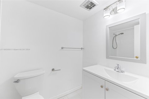 Condo in Aventura, Florida, 3 bedrooms  № 1377108 - photo 19