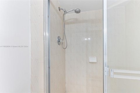 Купить кондоминиум в Авентура, Флорида 3 спальни, 128.21м2, № 1377108 - фото 17