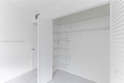 Copropriété à vendre à Aventura, Floride: 3 chambres, 128.21 m2 № 1377108 - photo 11