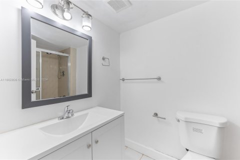 Condo in Aventura, Florida, 3 bedrooms  № 1377108 - photo 15