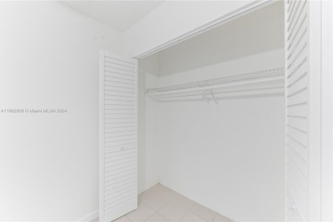 Condominio en venta en Aventura, Florida, 3 dormitorios, 128.21 m2 № 1377108 - foto 12