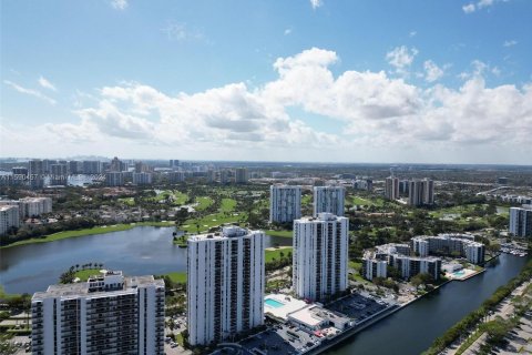 Condo in Aventura, Florida, 2 bedrooms  № 1180421 - photo 30