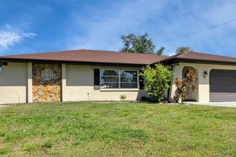 House in Port Charlotte, Florida 3 bedrooms, 127.55 sq.m. № 1295991 - photo 1