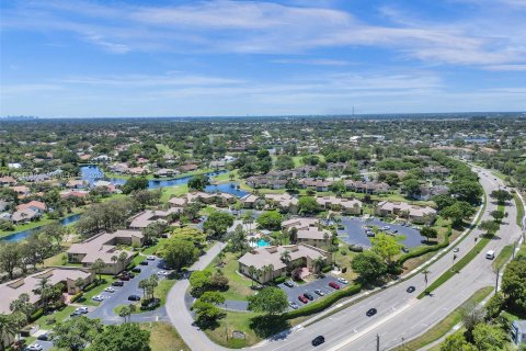 Condominio en venta en Tamarac, Florida, 2 dormitorios, 121.33 m2 № 1171564 - foto 2