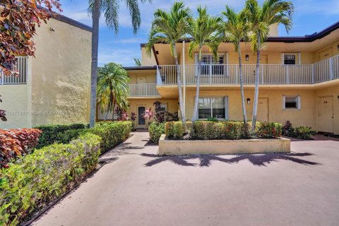 Copropriété à vendre à Tamarac, Floride: 2 chambres, 121.33 m2 № 1171564 - photo 5