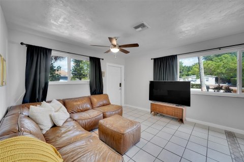 House in Fort Lauderdale, Florida 2 bedrooms, 88.72 sq.m. № 1221365 - photo 30