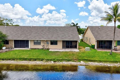 Villa ou maison à vendre à Tamarac, Floride: 2 chambres, 111.67 m2 № 1221406 - photo 5