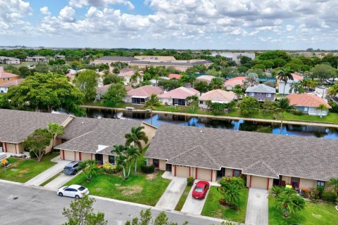 Villa ou maison à vendre à Tamarac, Floride: 2 chambres, 111.67 m2 № 1221406 - photo 16