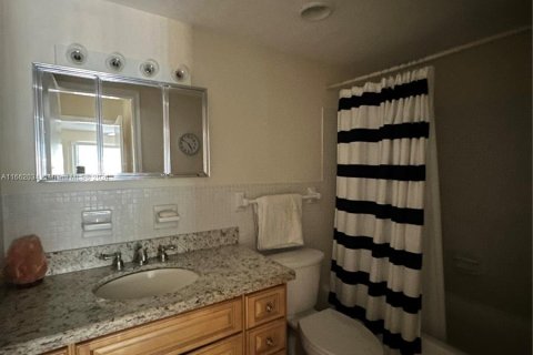 Condo in Fort Lauderdale, Florida, 1 bedroom  № 1370414 - photo 11