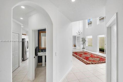 Villa ou maison à louer à Doral, Floride: 4 chambres, 249.16 m2 № 1370375 - photo 4