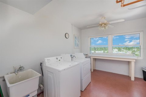 Condo in Satellite Beach, Florida, 2 bedrooms  № 1377782 - photo 27