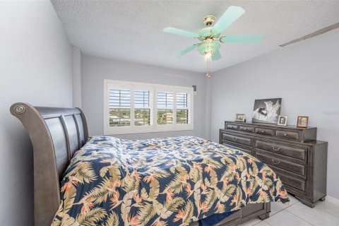 Condo in Satellite Beach, Florida, 2 bedrooms  № 1377782 - photo 21