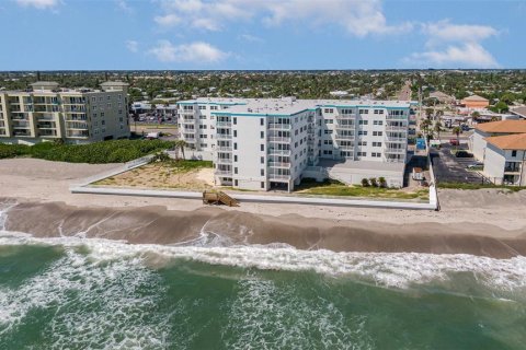 Condominio en venta en Satellite Beach, Florida, 2 dormitorios, 97.27 m2 № 1377782 - foto 4