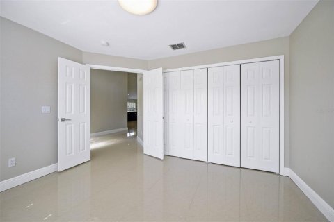 Casa en venta en Kissimmee, Florida, 4 dormitorios, 178.47 m2 № 1383315 - foto 25