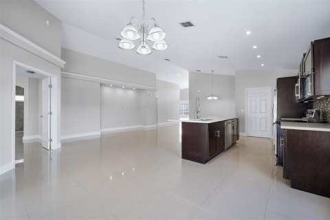 Casa en venta en Kissimmee, Florida, 4 dormitorios, 178.47 m2 № 1383315 - foto 9