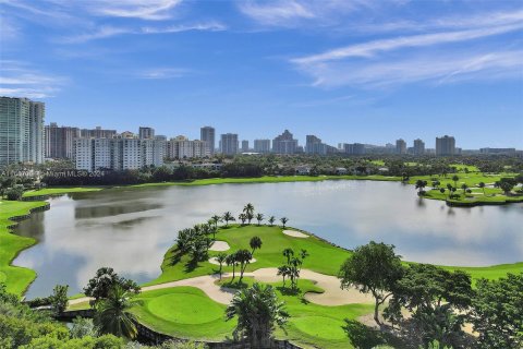 Condo in Aventura, Florida, 2 bedrooms  № 1383586 - photo 11