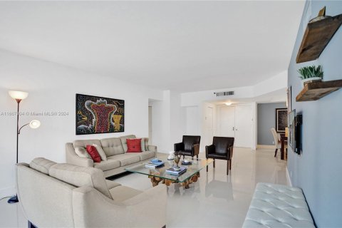 Condominio en venta en Aventura, Florida, 2 dormitorios, 136.57 m2 № 1383586 - foto 24