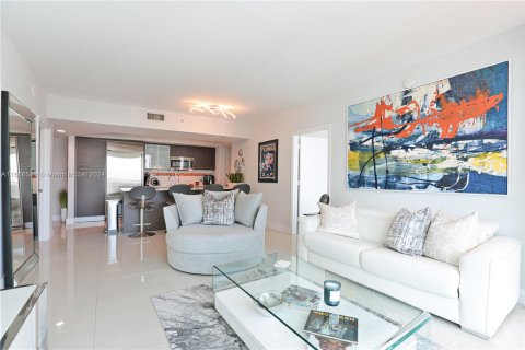 Copropriété à vendre à Miami, Floride: 2 chambres, 103.21 m2 № 1380624 - photo 1