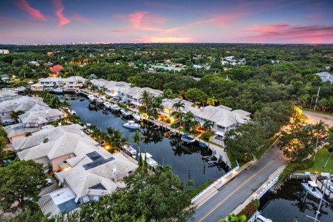 Townhouse in Palm Beach Gardens, Florida 3 bedrooms, 236.34 sq.m. № 1178262 - photo 4