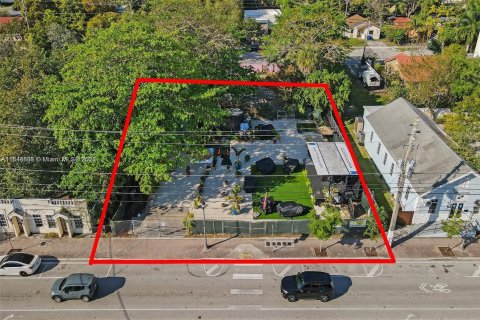 Propiedad comercial en venta en Miami, Florida № 1331833 - foto 4