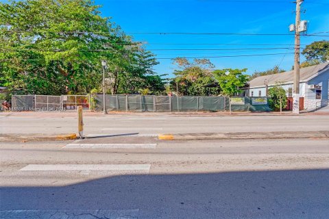 Propiedad comercial en venta en Miami, Florida № 1331833 - foto 20