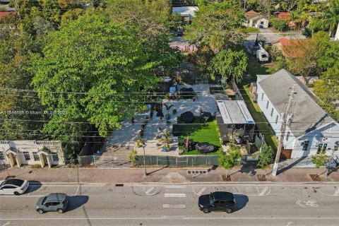 Propiedad comercial en venta en Miami, Florida № 1331833 - foto 29