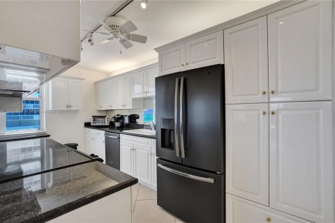 Condominio en venta en Boca Raton, Florida, 3 dormitorios, 178 m2 № 1331834 - foto 13