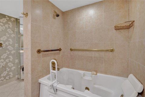 Condo in Boca Raton, Florida, 3 bedrooms  № 1331834 - photo 24