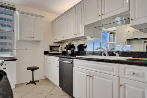 Condominio en venta en Boca Raton, Florida, 3 dormitorios, 178 m2 № 1331834 - foto 11