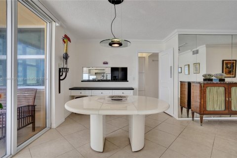 Condo in Boca Raton, Florida, 3 bedrooms  № 1331834 - photo 9