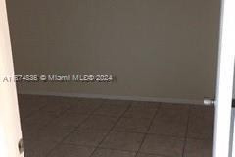 Купить кондоминиум в Мирамар, Флорида 2 спальни, 76.18м2, № 1141768 - фото 9