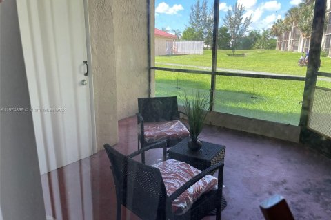 Condominio en venta en Miramar, Florida, 2 dormitorios, 76.18 m2 № 1141768 - foto 5