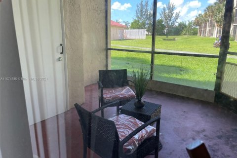 Condo in Miramar, Florida, 2 bedrooms  № 1141768 - photo 5