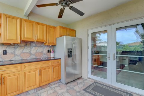 Townhouse in Pompano Beach, Florida 4 bedrooms, 139.35 sq.m. № 1146071 - photo 5