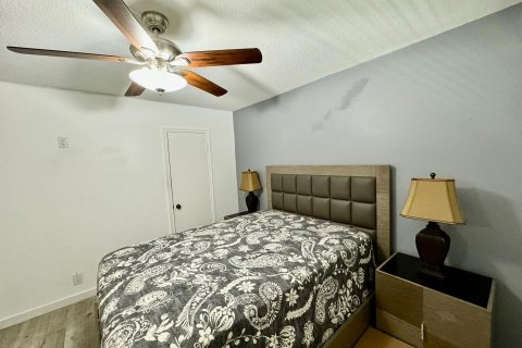 Купить кондоминиум в Форт-Лодердейл, Флорида 2 спальни, 90.58м2, № 1146072 - фото 24
