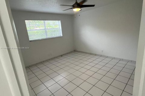 Appartement à louer à Hollywood, Floride: 1 chambre, 60.39 m2 № 1384437 - photo 6