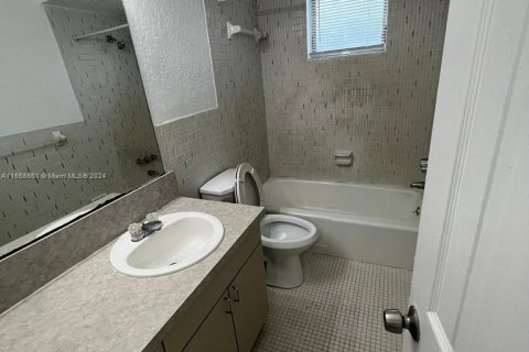 Appartement à louer à Hollywood, Floride: 1 chambre, 60.39 m2 № 1384437 - photo 5