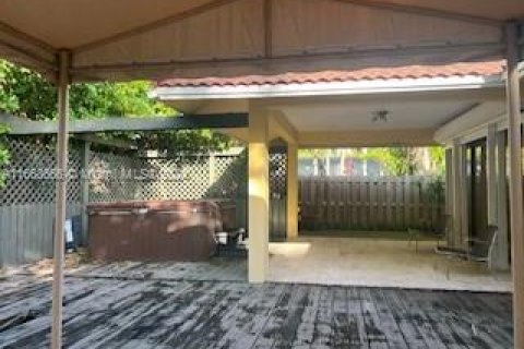 Casa en venta en Miami Beach, Florida, 5 dormitorios, 230.58 m2 № 1384438 - foto 27