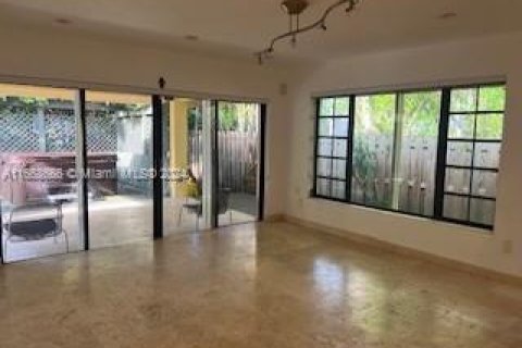 Casa en venta en Miami Beach, Florida, 5 dormitorios, 230.58 m2 № 1384438 - foto 7