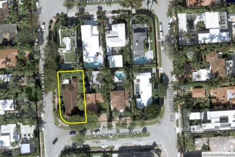 Casa en venta en Miami Beach, Florida, 5 dormitorios, 230.58 m2 № 1384438 - foto 2