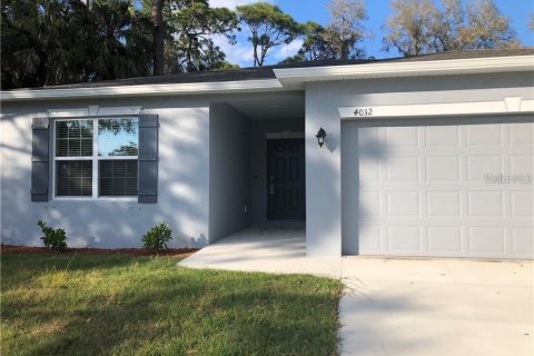 House in North Port, Florida 4 bedrooms, 173.82 sq.m. № 1279087 - photo 2